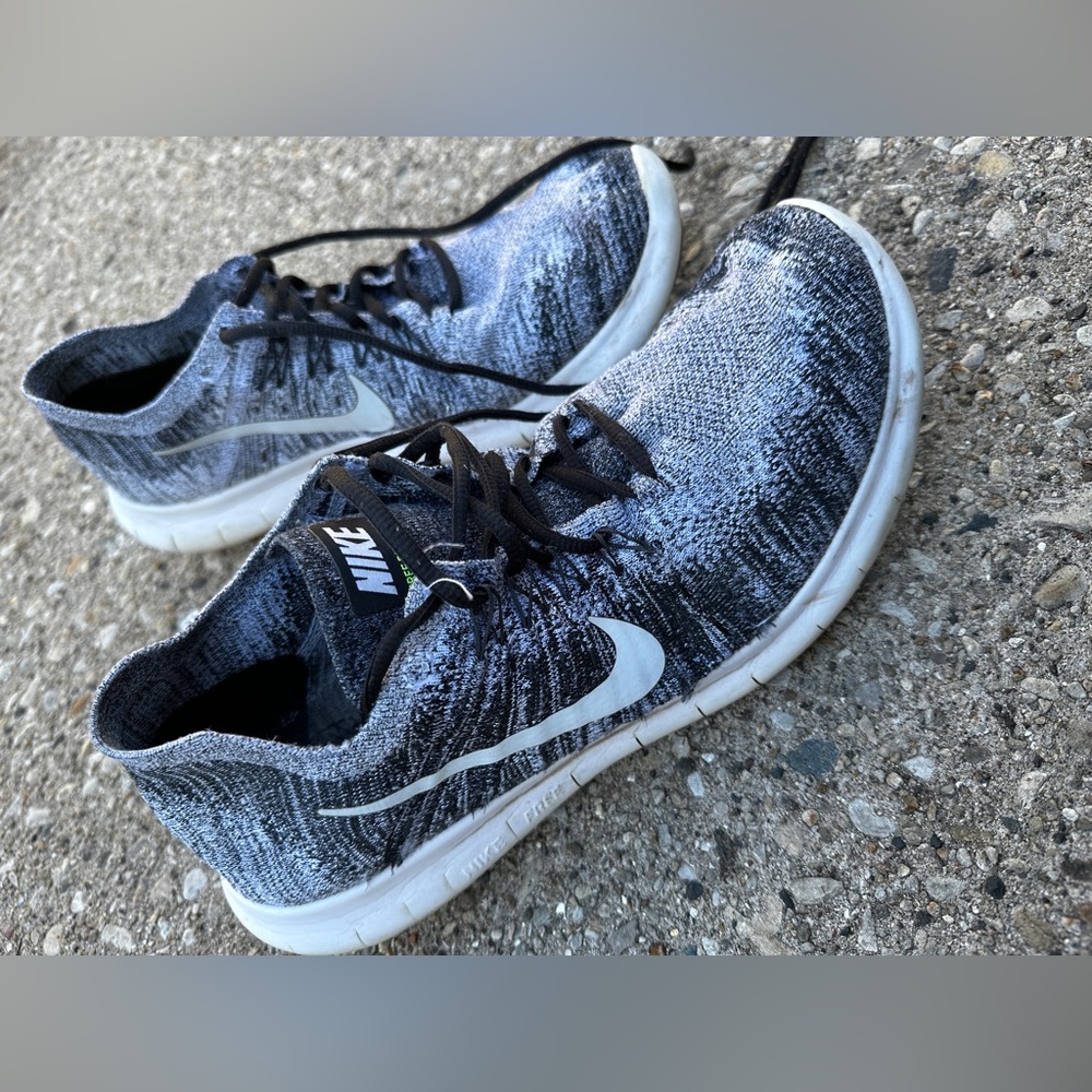 SOLD: Nike Free Rn Flyknit Mens Size 11 US Grey White Oreo Shoe 880843-003